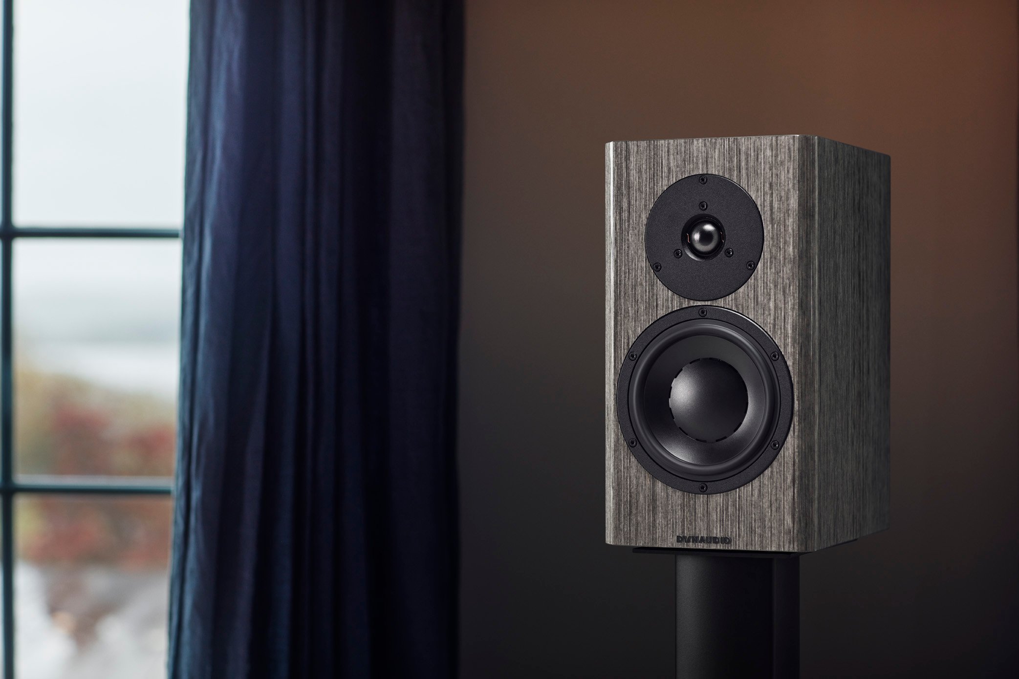 Dynaudio Special Forty - Grey Birch High Gloss - Lifestyle 04