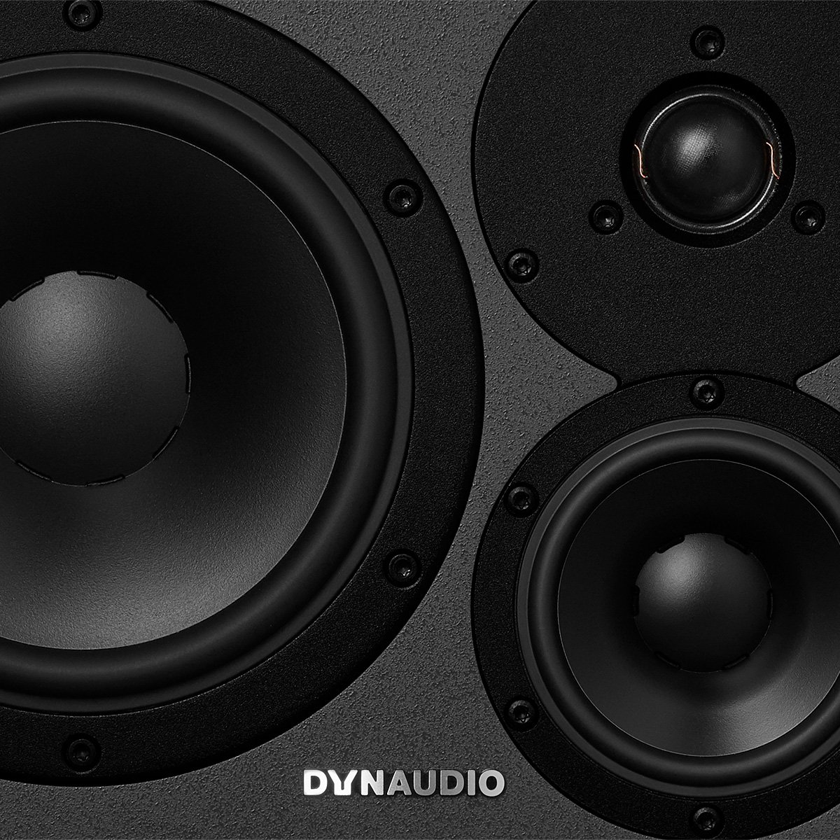 Dynaudio-Core-47---front-horizontal-Right_1200x1200px